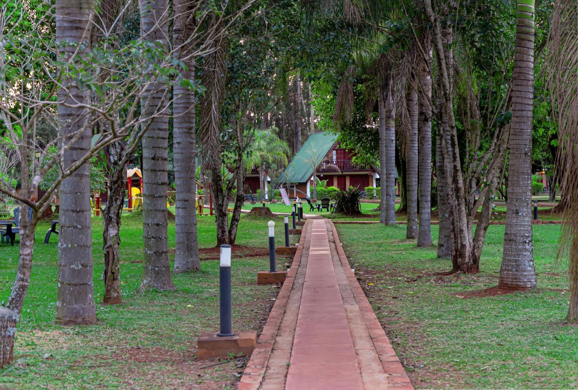 Cabanas El Refugio Del Mensu Пуерто-Іґуасу Екстер'єр фото