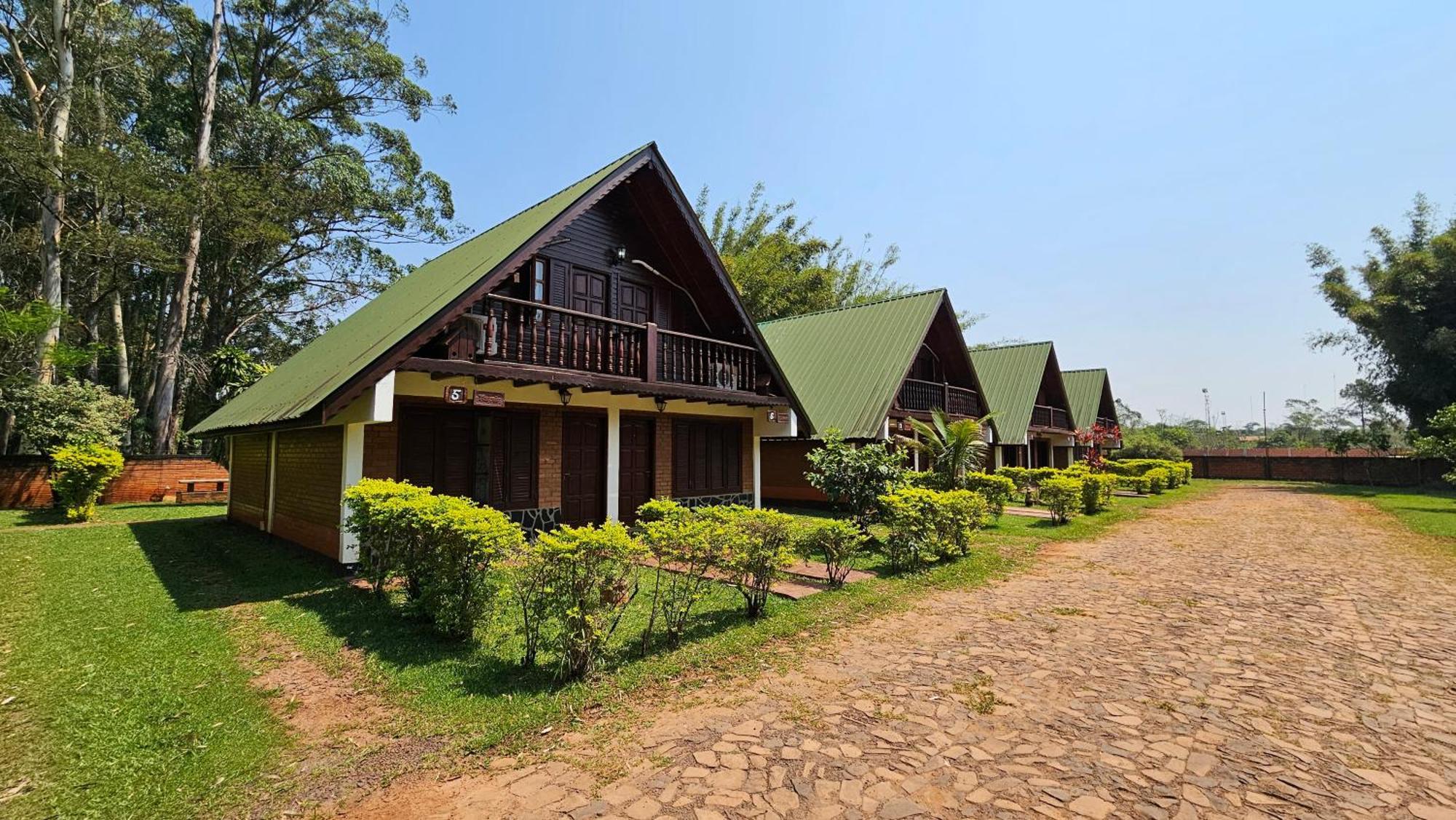 Cabanas El Refugio Del Mensu Пуерто-Іґуасу Екстер'єр фото